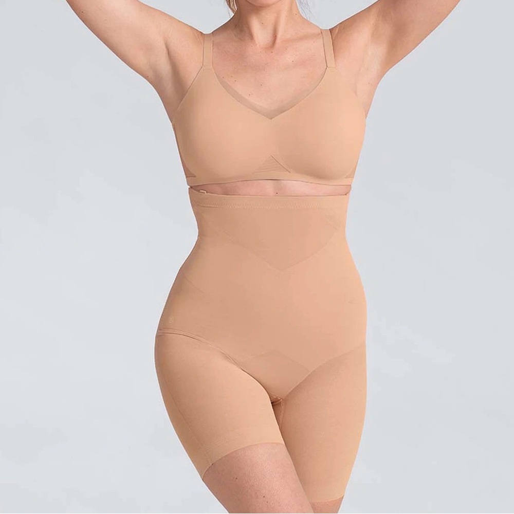 NWT Honeylove Shapewear - Super Power Short